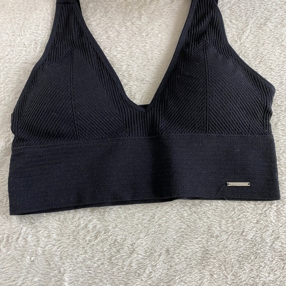 Vince Camuto Sports Bra Set 3pk Size M Cream Mauve Black Removeable Pads NWT - Picture 3 of 10